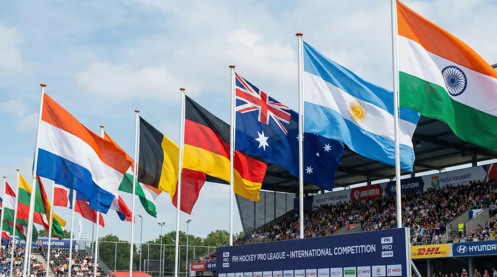 Vlaggen van deelnemende landen bij een Pro League evenement
